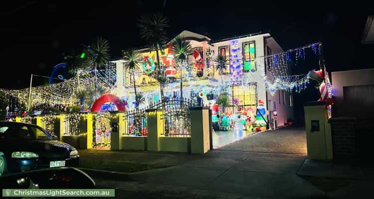Christmas Light display at 50 Blantyre Avenue, Chelsea