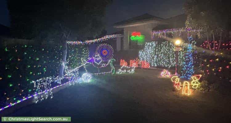 Christmas Light display at 6 Lakeland Court, Loganholme