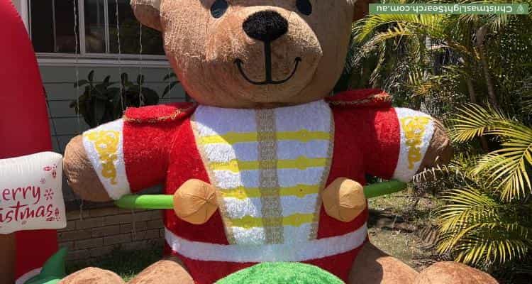 Christmas Light display at 15 Malcolm Street, Narrabeen