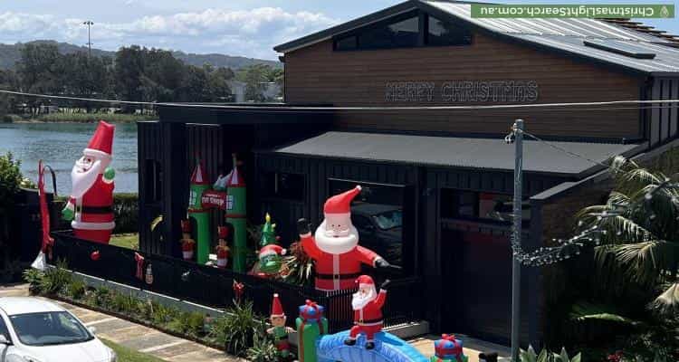 Christmas Light display at 15 Malcolm Street, Narrabeen