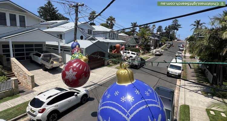 Christmas Light display at 15 Malcolm Street, Narrabeen