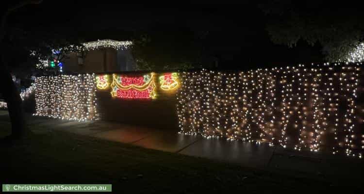 Christmas Light display at 28 Isabella Street, Moorabbin