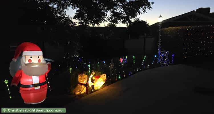 Christmas Light display at 14 Starritt Place, MacArthur