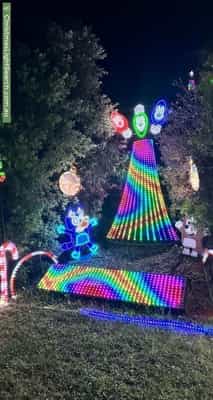 Christmas Light display at 1 Eaglemont Retreat, Conder