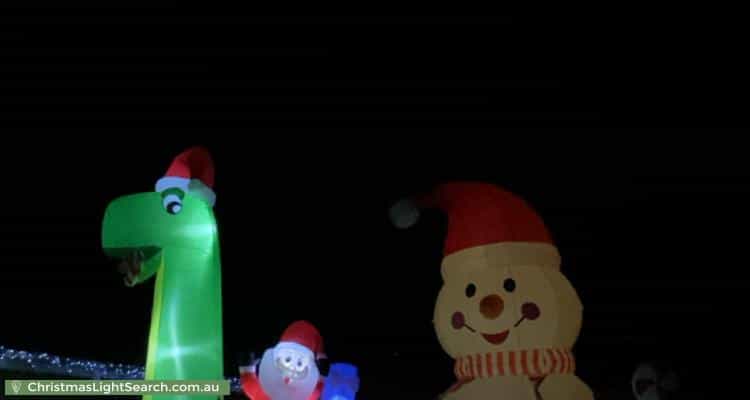 Christmas Light display at 25 Earl Park Court, Kitchener