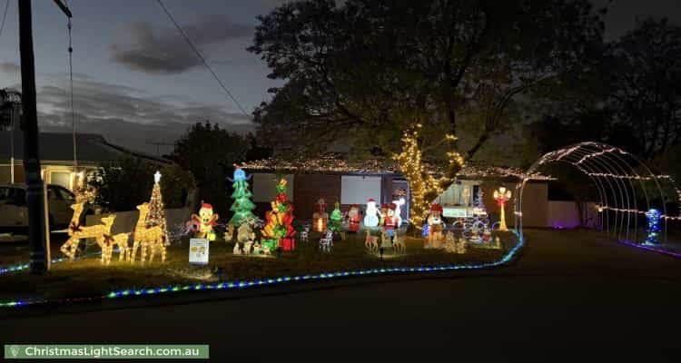 Christmas Light display at 6 Robe Place, Armadale