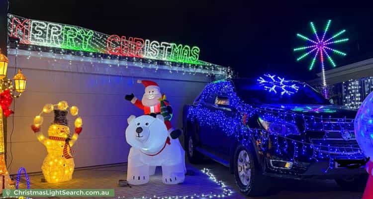 Christmas Light display at 9 Aleaha Brace, Aveley