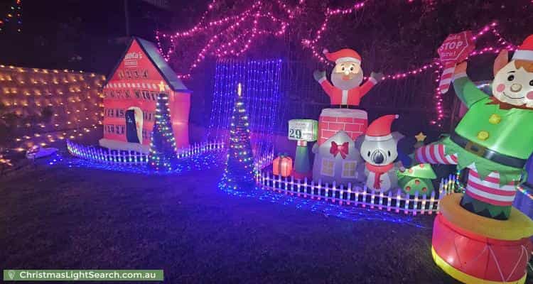 Christmas Light display at 20 Shenstone Place, Montrose