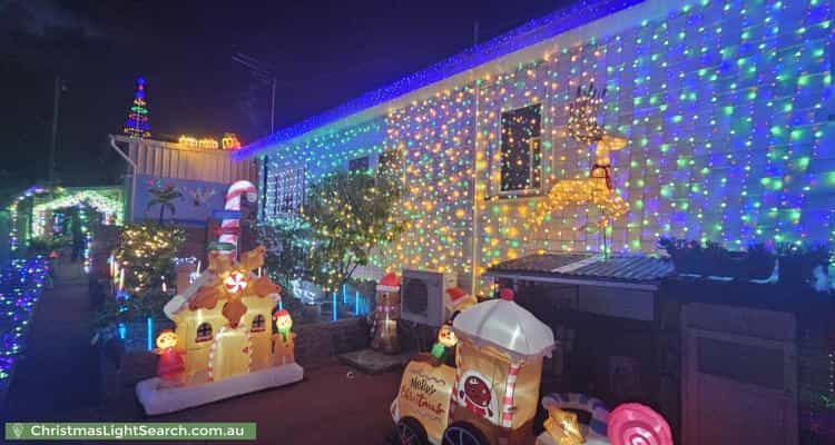 Christmas Light display at 20 Shenstone Place, Montrose