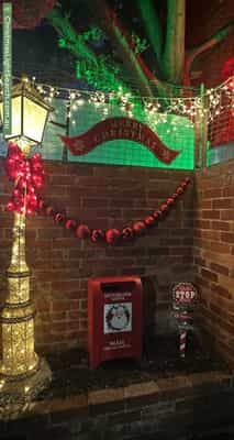 Christmas Light display at 45 Moor Street, Fitzroy