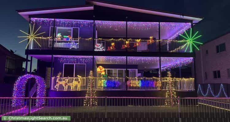 Christmas Light display at 42 Boykambil Esplanade South, Hope Island