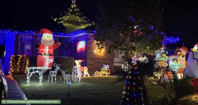 Christmas Light display at 8 Gerlach Grove, Evanston Park