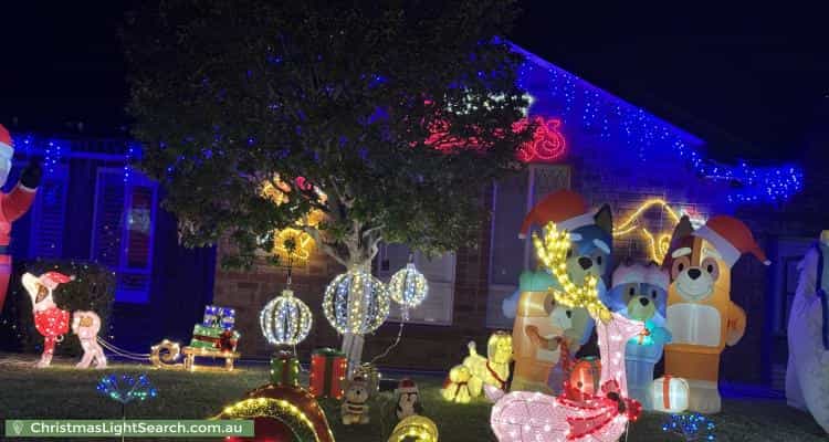 Christmas Light display at 8 Gerlach Grove, Evanston Park