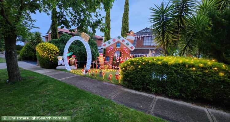 Christmas Light display at 20 Queens Parade, Hillside
