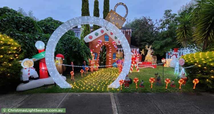 Christmas Light display at 20 Queens Parade, Hillside