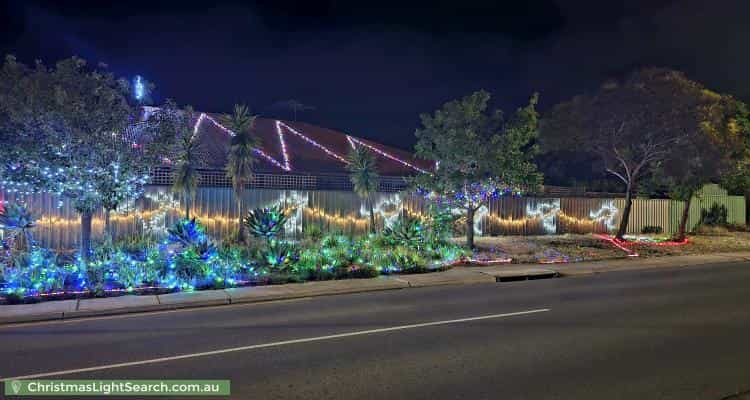 Christmas Light display at 29 Selway Place, Evanston Park