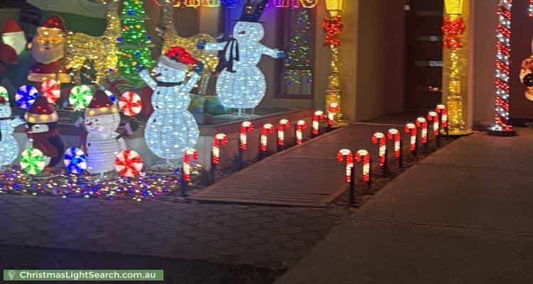 Christmas Light display at 27 Rateki Close, Burton