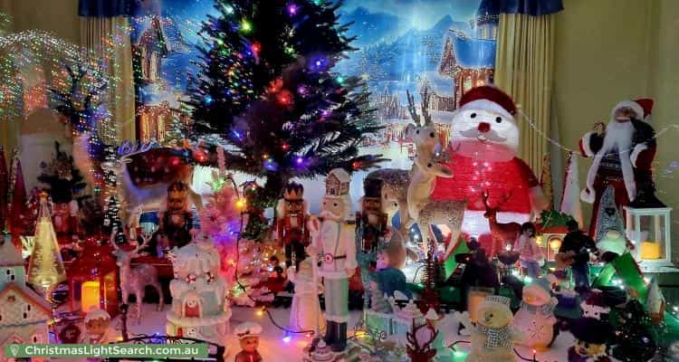 Christmas Light display at 8 Clembury Place, Calamvale
