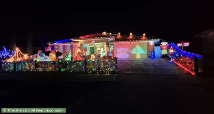 Christmas Light display at 13 Inglewood Avenue, Eynesbury