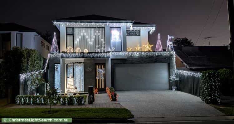 Christmas Light display at 8B Day Avenue, Rostrevor