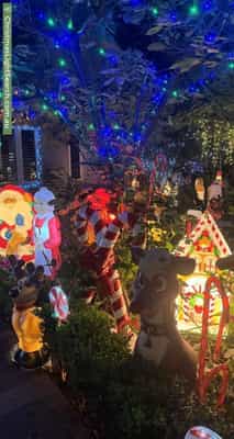 Christmas Light display at 27 Laurel Gr, Blackburn
