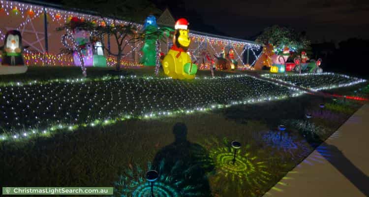 Christmas Light display at 1 Iberis Court, Regents Park