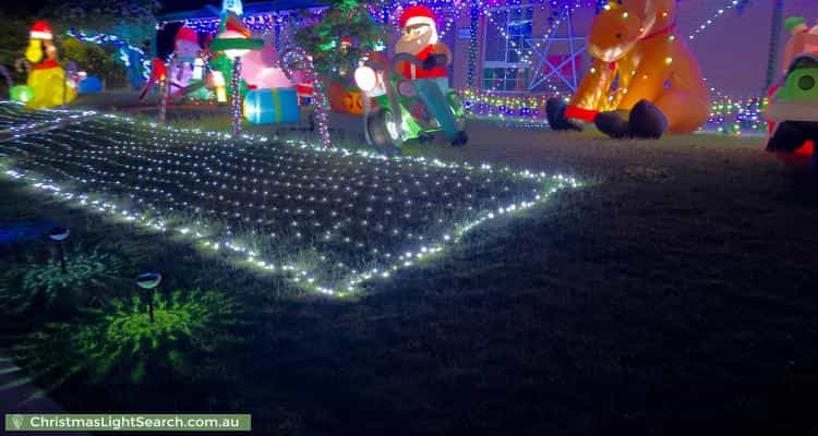 Christmas Light display at 1 Iberis Court, Regents Park
