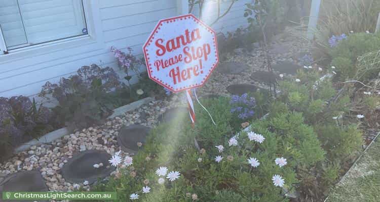 Christmas Light display at 44 Bernedale Way, Duncraig