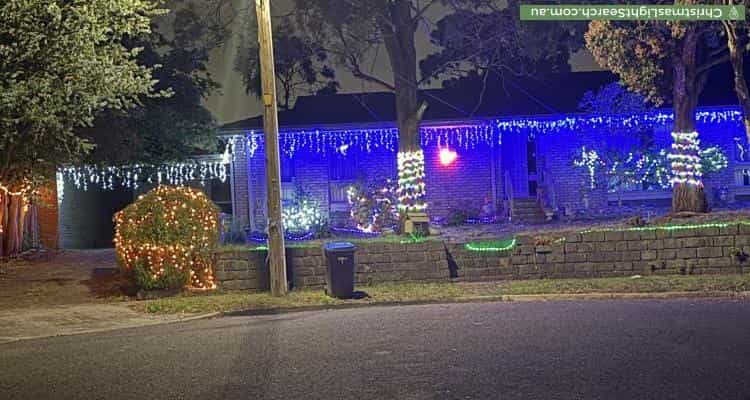 Christmas Light display at 7 Dennis Court, Bayswater