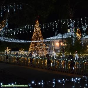 Best Christmas Lights Near Me 2022 The Best Christmas Lights In Perth 2021 - Suburbs, Streets, Map, Time,  Photos