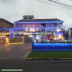 Christmas Light display at 18 Arthur Street, Ryde