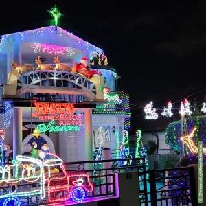 Christmas Light display at 51 Mountford Avenue, Guildford