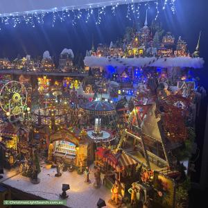 Christmas Light display at 11 Crown Point, Chirnside Park