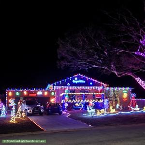 Christmas Light display at 14 Pockley Close, MacGregor