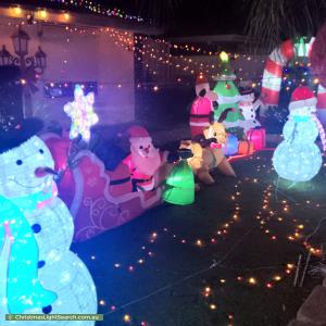 Christmas Light display at 68 Kensington Way, Burton