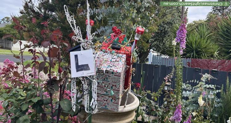 Victoria christmas lights map